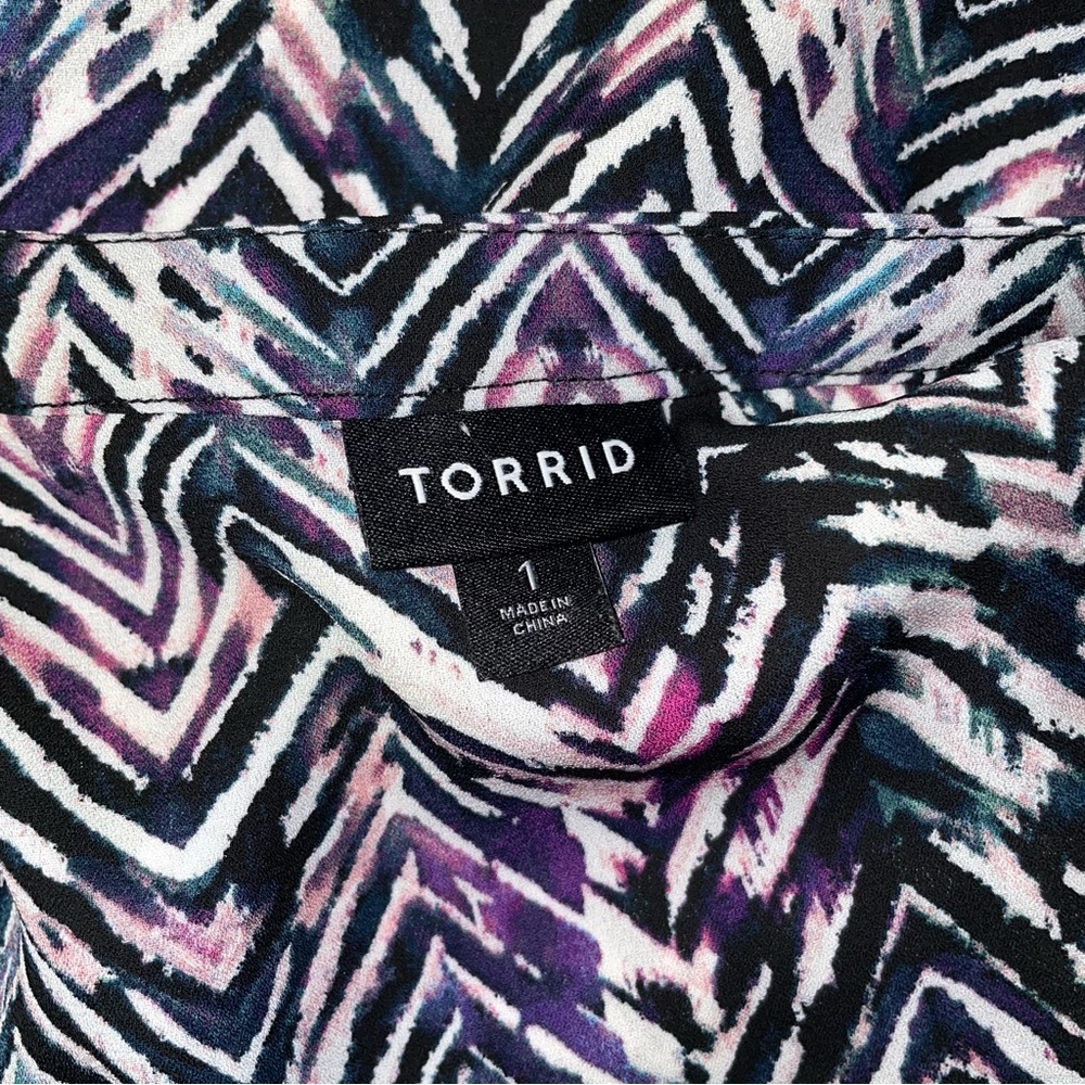 Torrid Quarter Patterned Zip Blouse - image 6